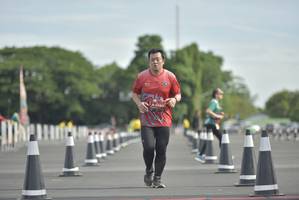 BIB: 0193
                            <button type="button" onclick="openModal(4918200)" class="btn btn-primary btn-sm float-right btn-popup" data-toggle="modal" data-target=".modal-high-quality">
                        <i class="fas fa-shopping-cart"></i> Add to Cart
                    </button>
                                            <button type="button" onclick="isThisMe(4918200, true)" class="btn btn-success btn-sm float-right btn-popup btn-isme hidden" data-toggle="tooltip" data-placement="bottom" title="นี่คือรูปของคุณใช่ไหม คลิกที่นี่เพื่อเอาเข้าอัลบั้ม">
                        <i class="fas fa-plus"></i> Add to album
                    </button>
                    <button type="button" onclick="isThisMe(4918200, false)" class="btn btn-warning btn-sm float-right btn-popup btn-isnotme hidden">
                        <i class="fas fa-ban"></i> Remove from album
                    </button>